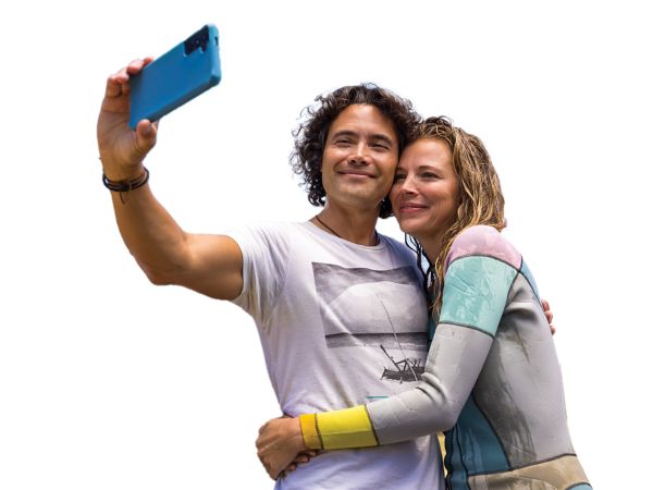 Couple enjoying Cox Mobile in El Dorado,  KS